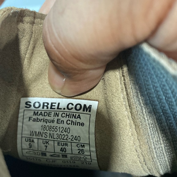 Sorel Women's Joan Of Arctic Slip On Wedge Tan Boots Size 9 - Picture 4 of 7